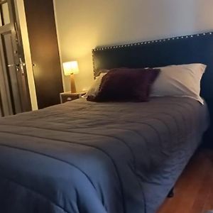 Alquiler De Habitacion, Con Bano Privado.